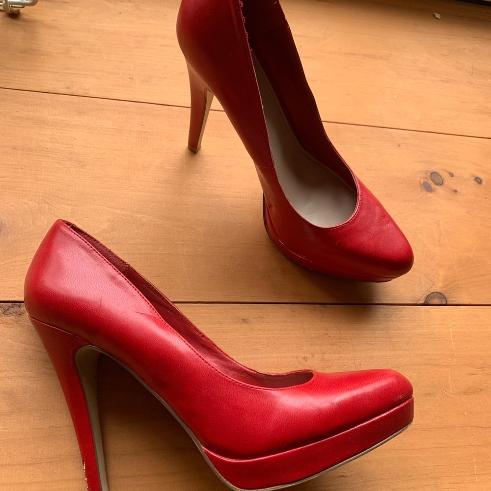 Aldo / Red / Rounded Toe / High Heels
